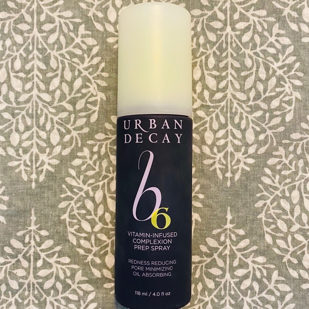 Urban Decay B6 complexion spray